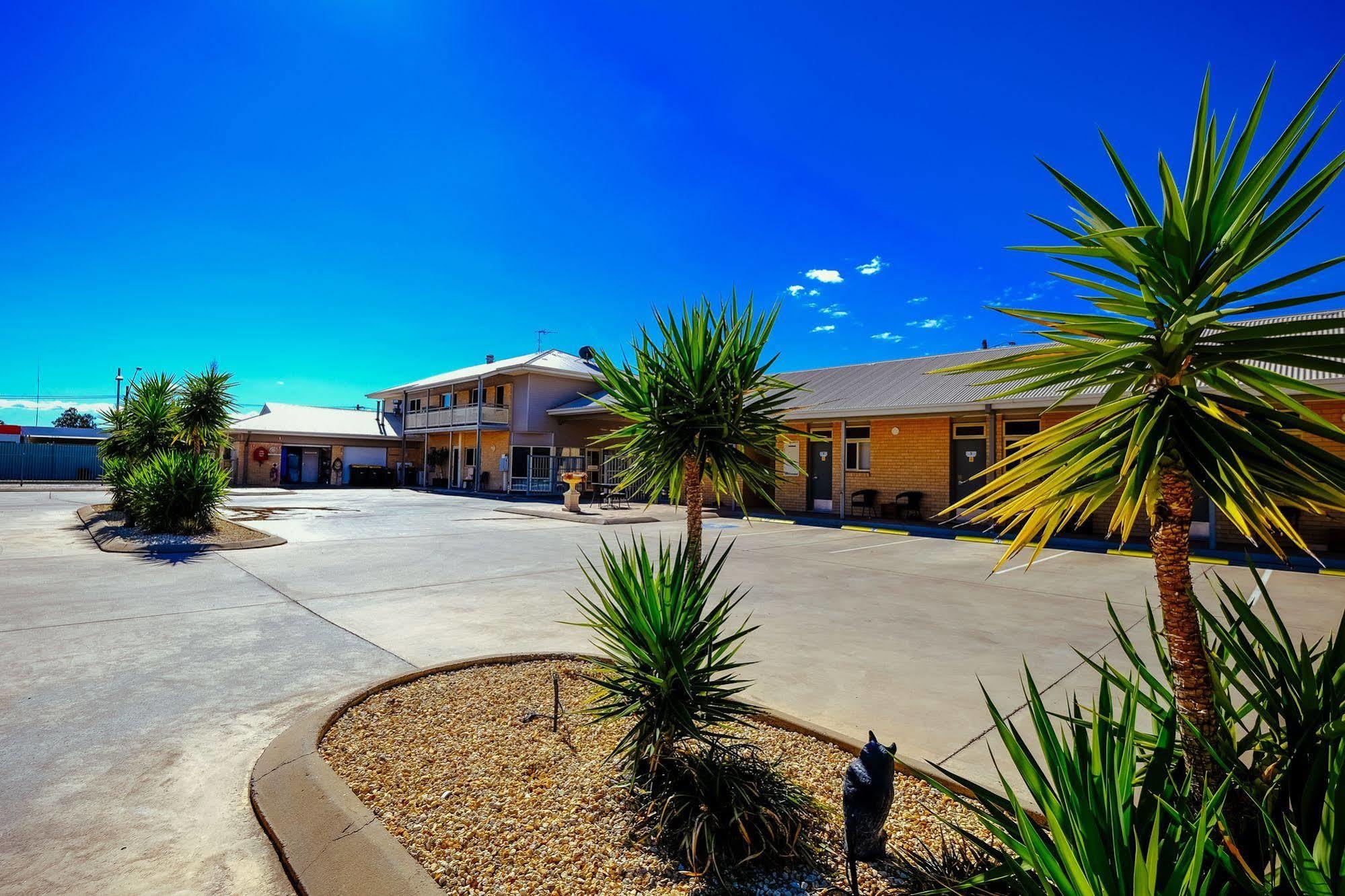 Club Motor Inn Narrabri Exteriör bild